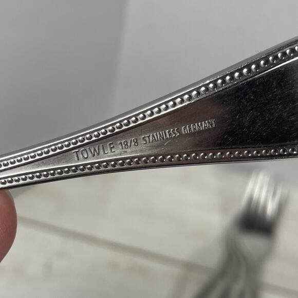 TOWLE 18/8 Stainless BEADED ANTIQUE Germany Flatware 29! Pieces - Picture 5 of 11